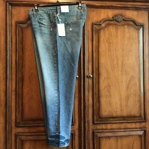 Universal Thread- NWT - straight leg jean- 14W Reg